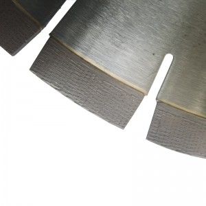 Ordered arrangement diamond saw blade