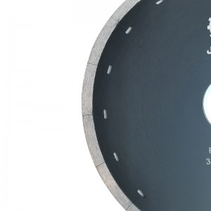 Sintered Continuous Blade with Non-Silent or Silent Cutting Slot for Ceramic Tile and Porcelain